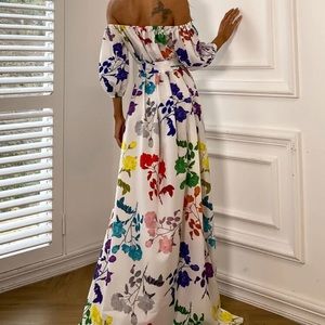 🌈White Off shoulder belted maxi w colorfulprint -